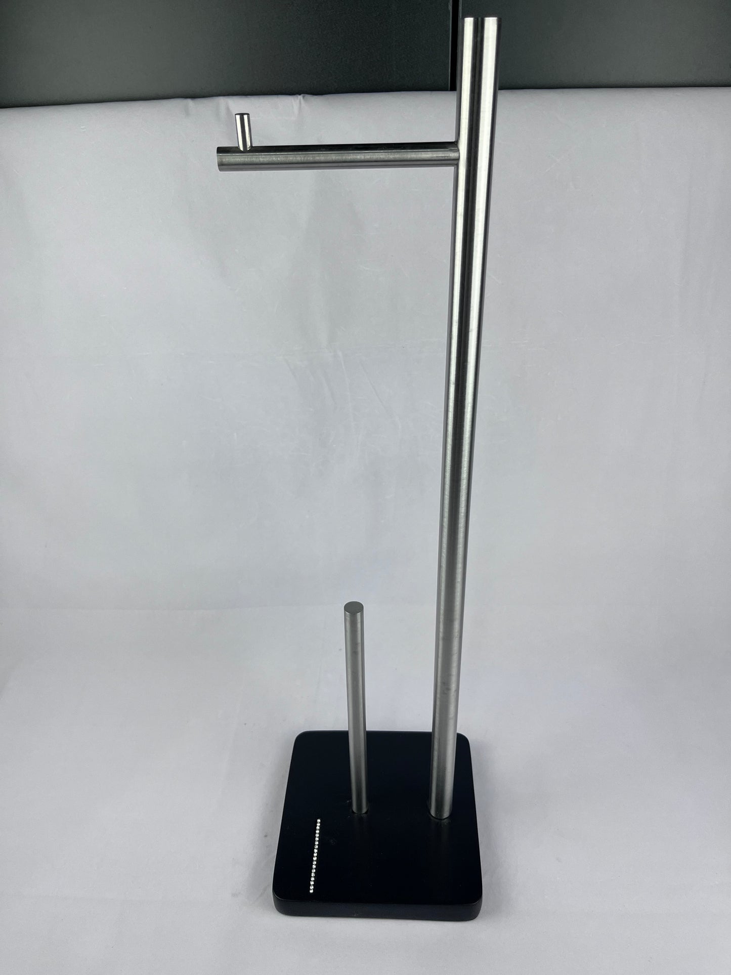 Mountain | Dialogue between Marble and Resin