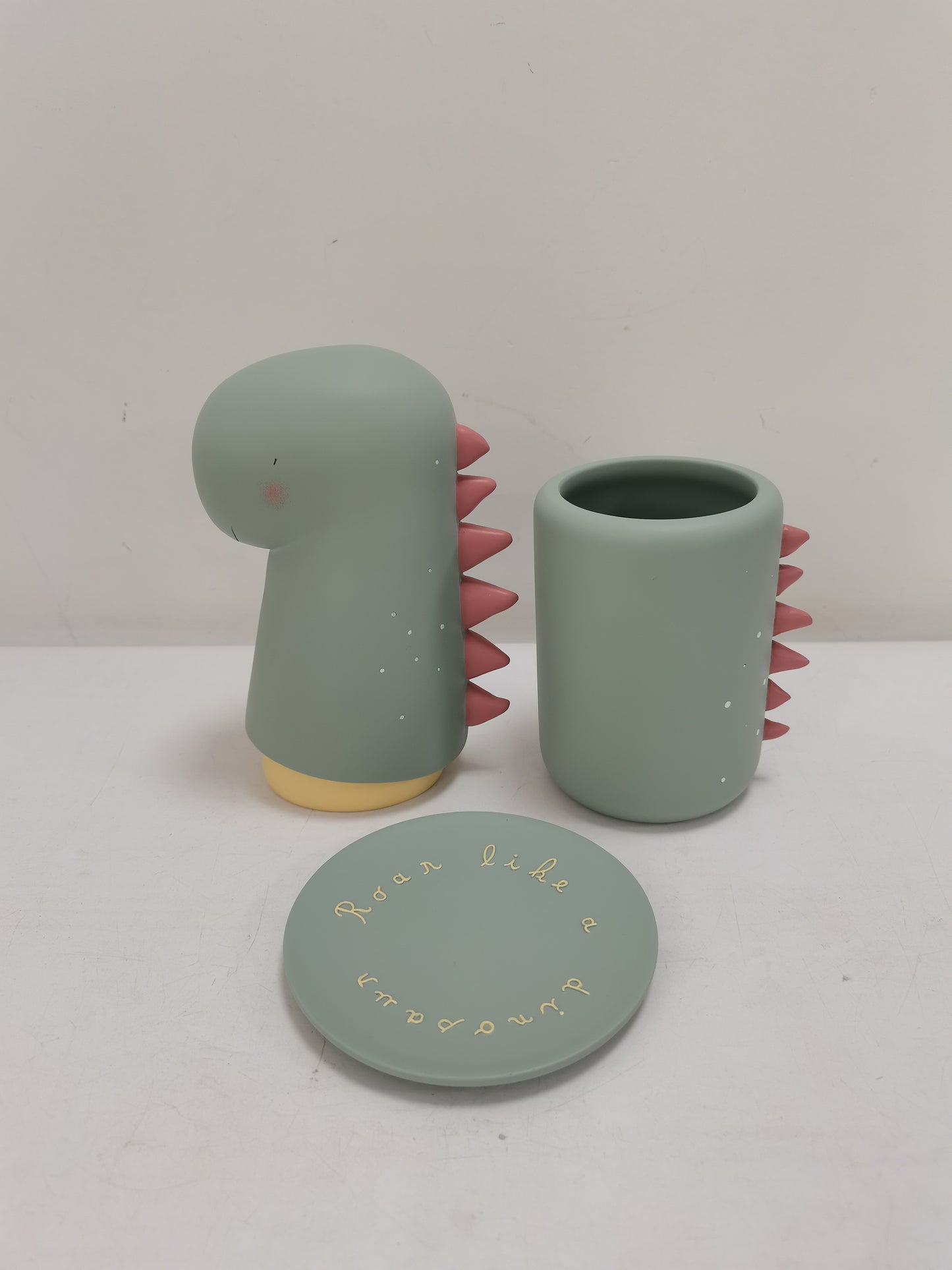 “Cute Little Dinosaur Bath and Shower Set | Kids Moisturizing Lotion Bottle + Mouthwash Cup + Soap Dish