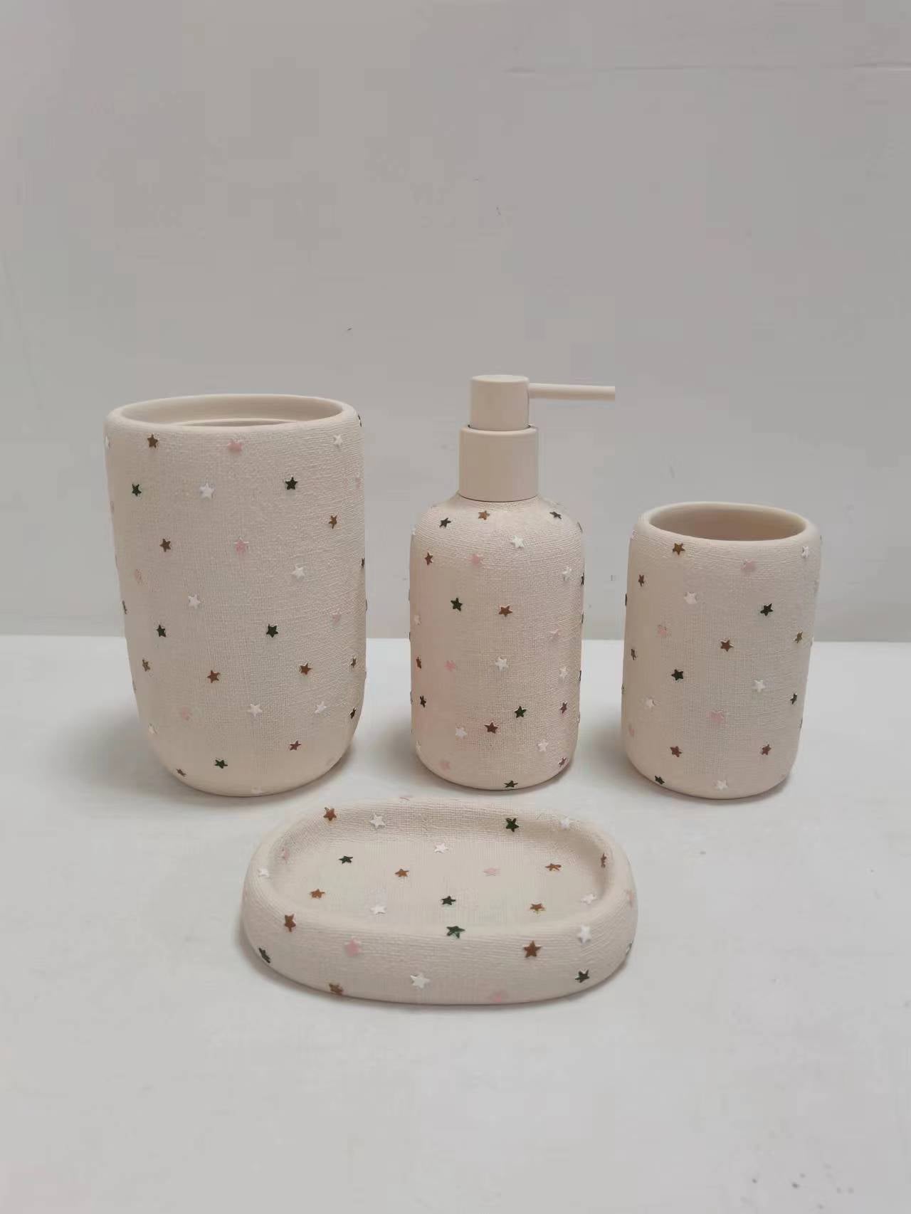 Fantasy Star Group Children's Lotion Bottle】Safe and interesting design, little star with bath time.