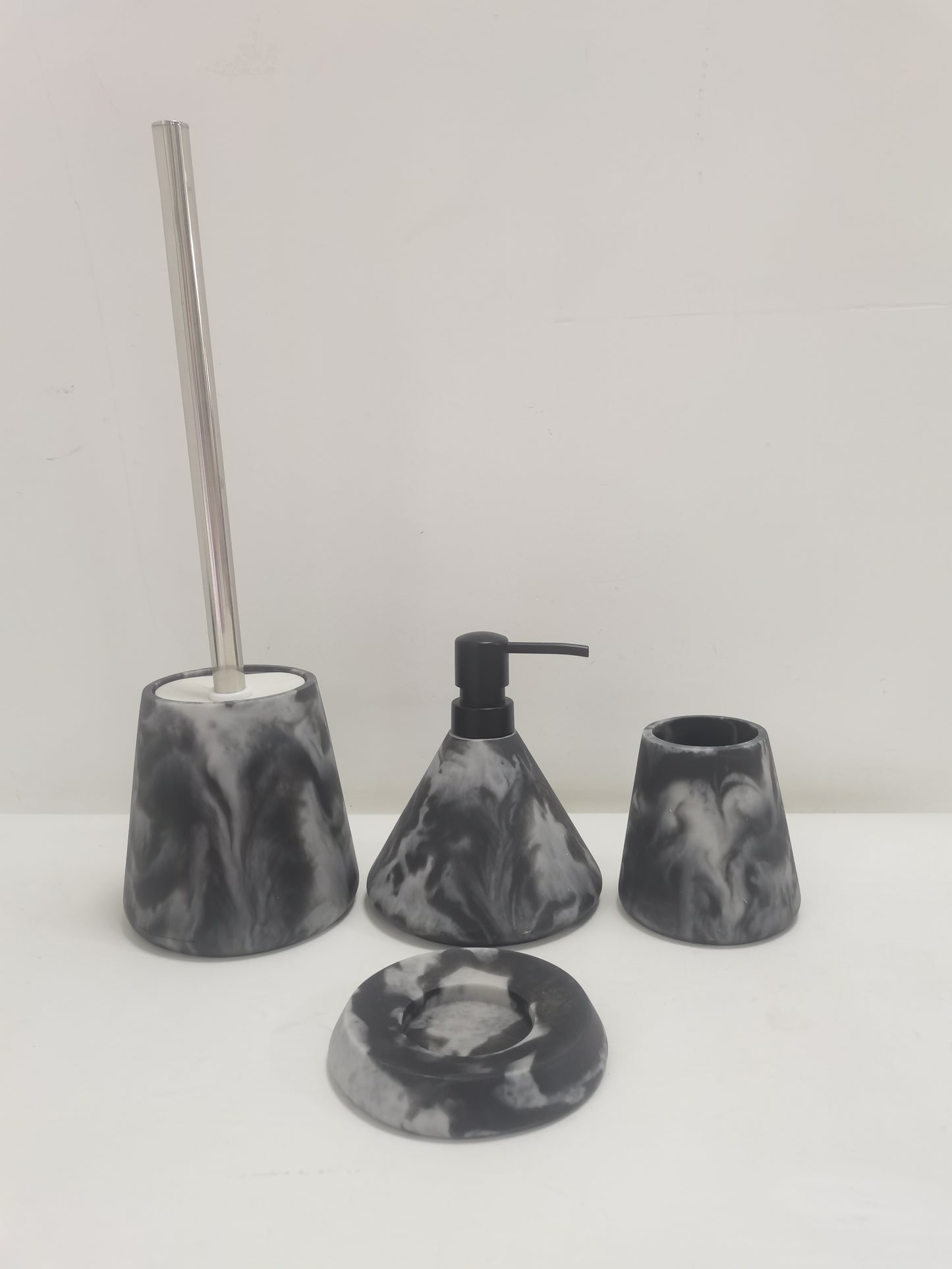 Ink diffuse traces of minimalist bathroom set】Black and white dolomite pattern resin four-piece set Abstract painting in the bathroom