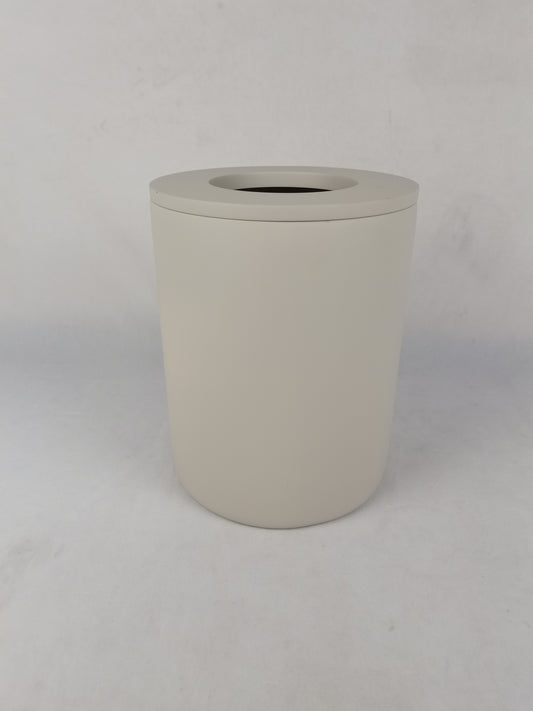 [Minimalist White Resin Push Pail | Basic Practical Aesthetics]