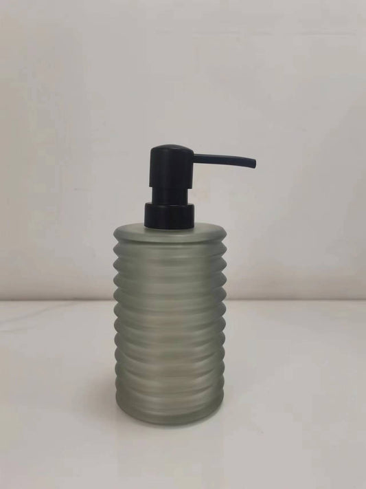 Color Translucent Resin Lotion Bottle - Three-dimensional circular design of the bottle, interpretation of dynamic aesthetics