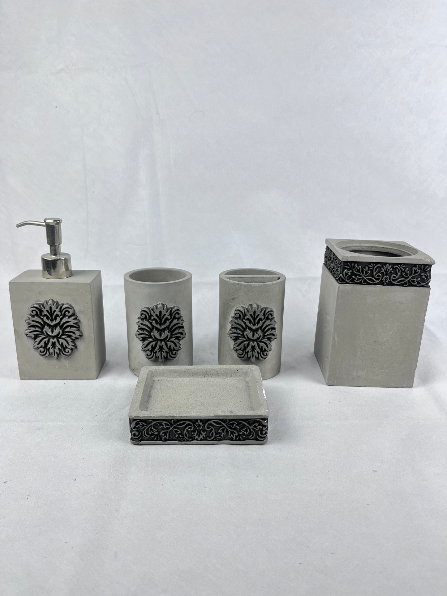 [Inked Gel Gray] Cement and Black Grain Carving Bathroom Set